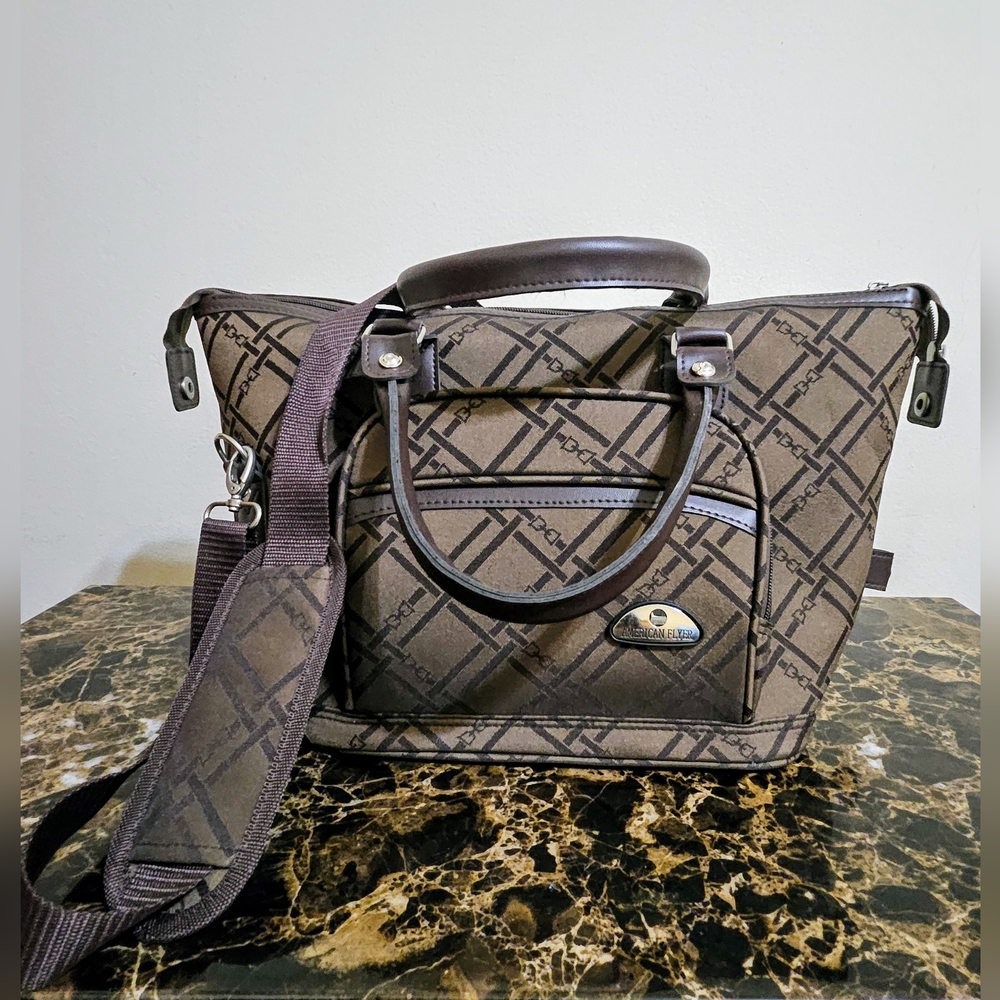 American Flyer Brown Signature  Cosmetic Satchel Carry On Luggage Bag NEW Brand